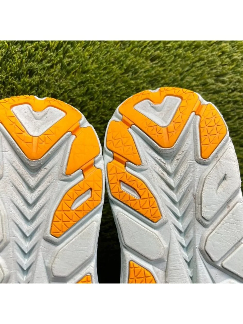Hoka please review